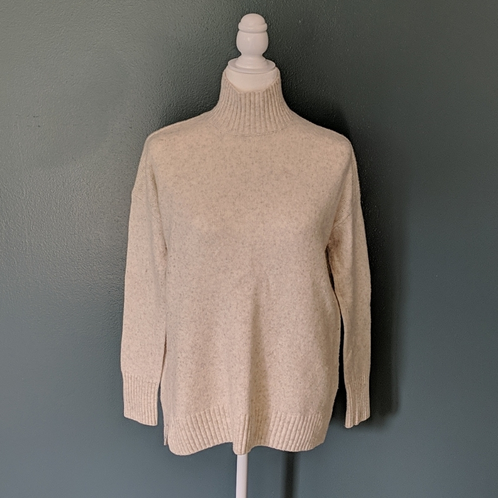 2/$15 Gap Maternity wool blend turtleneck sweater